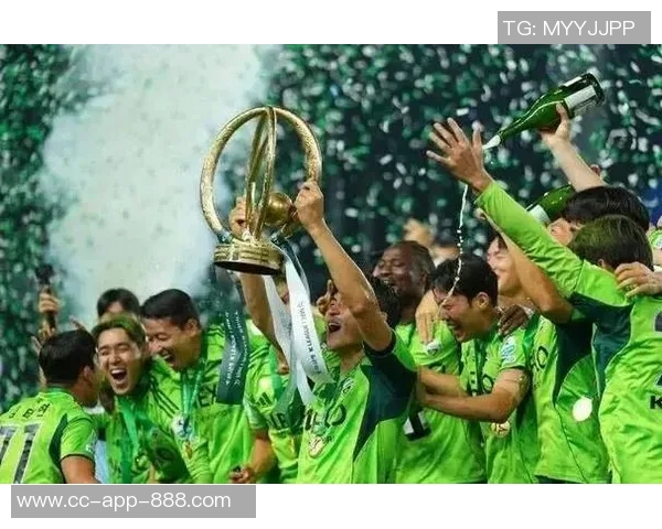 全北现代宣布30岁中场朴镇燮离队将加盟中超浙江队开启新征程