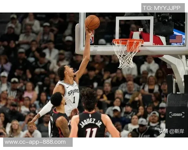 多特蒙德故意针对文班亚马主裁判却选择视而不见